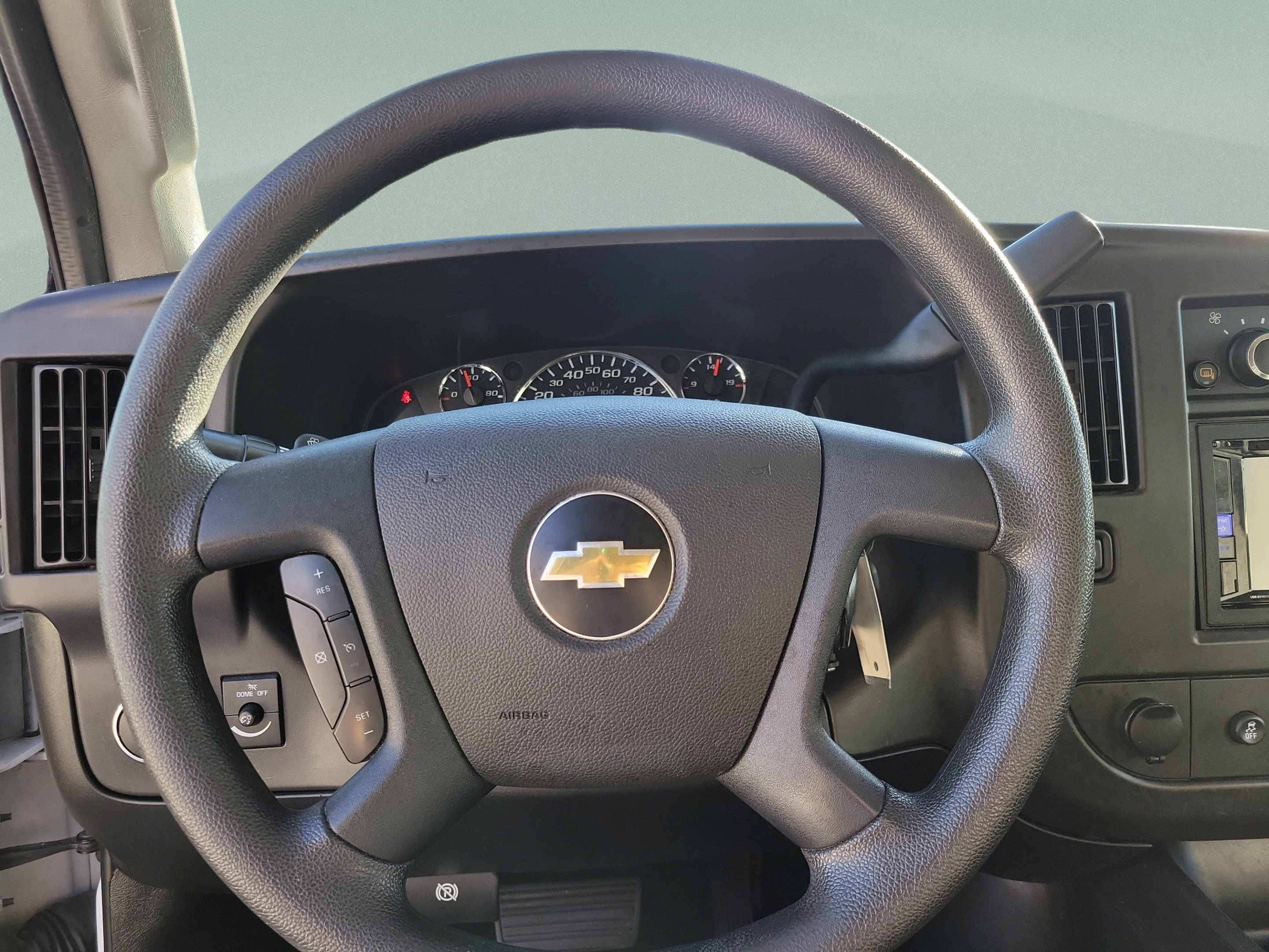 Used 2018 Chevrolet Express 3500 LT w/ LT Preferred Equipment Group RWD image 12