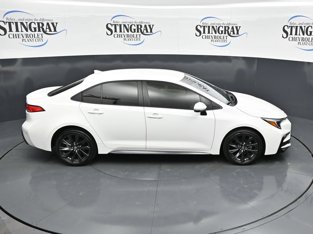 Used 2025 Toyota Corolla SE FWD image 25