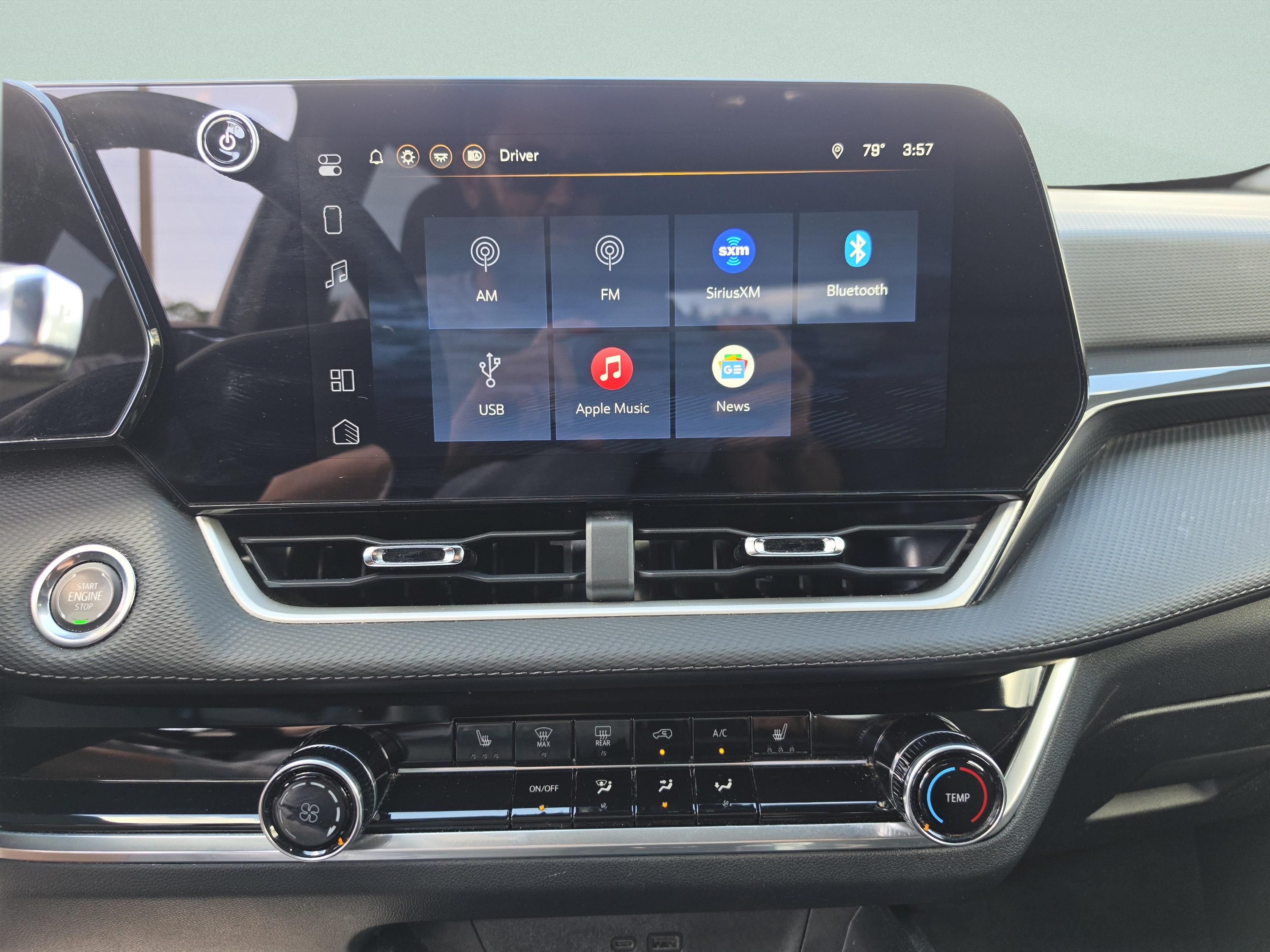 Used 2026 Chevrolet Equinox LT FWD image 25
