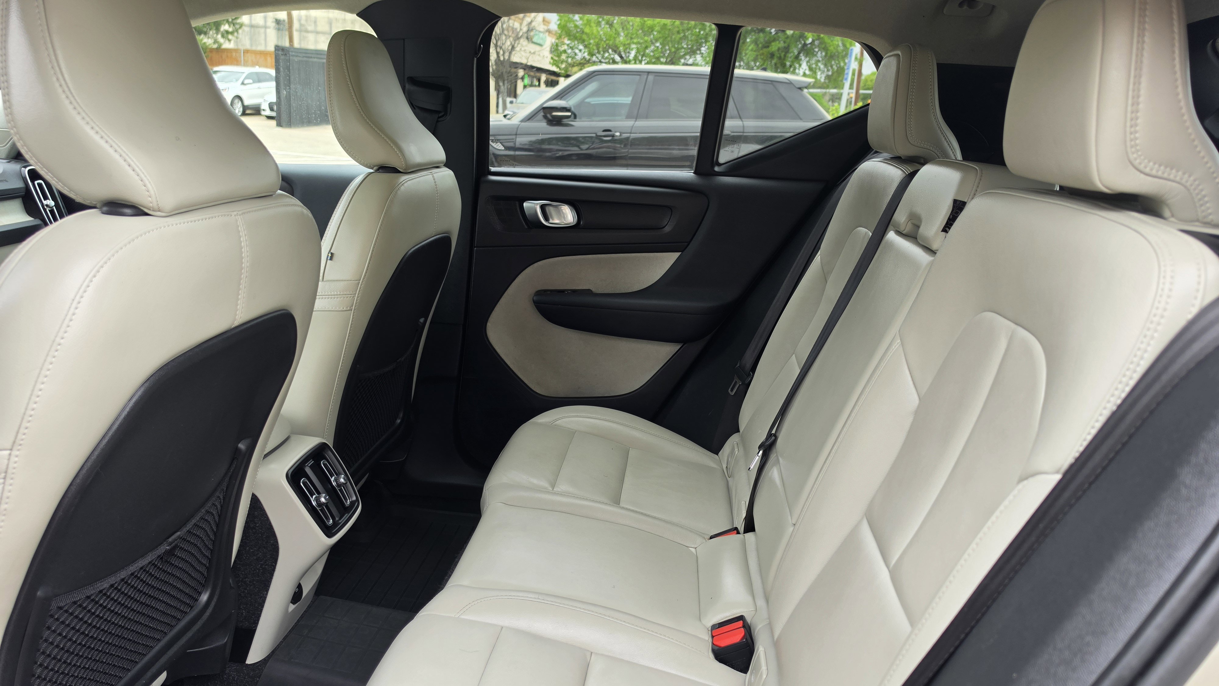 Used 2019 Volvo XC40 T5 Inscription AWD/4WD image 22