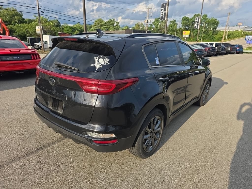 Certified 2022 Kia Sportage Nightfall Edition w/ Nightfall Fwd Premium Package image 7
