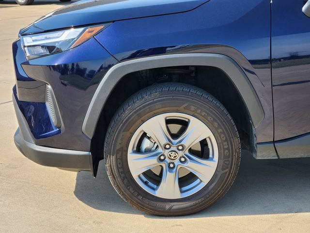 Used 2025 Toyota RAV4 XLE w/ Convenience Package AWD/4WD image 8