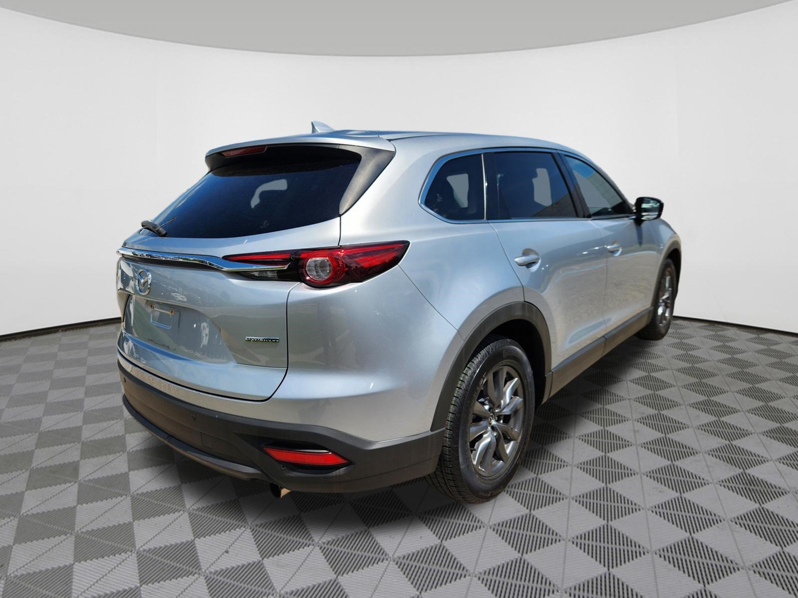 Used 2020 MAZDA CX-9 Touring w/ Touring Premium Package AWD/4WD image 4