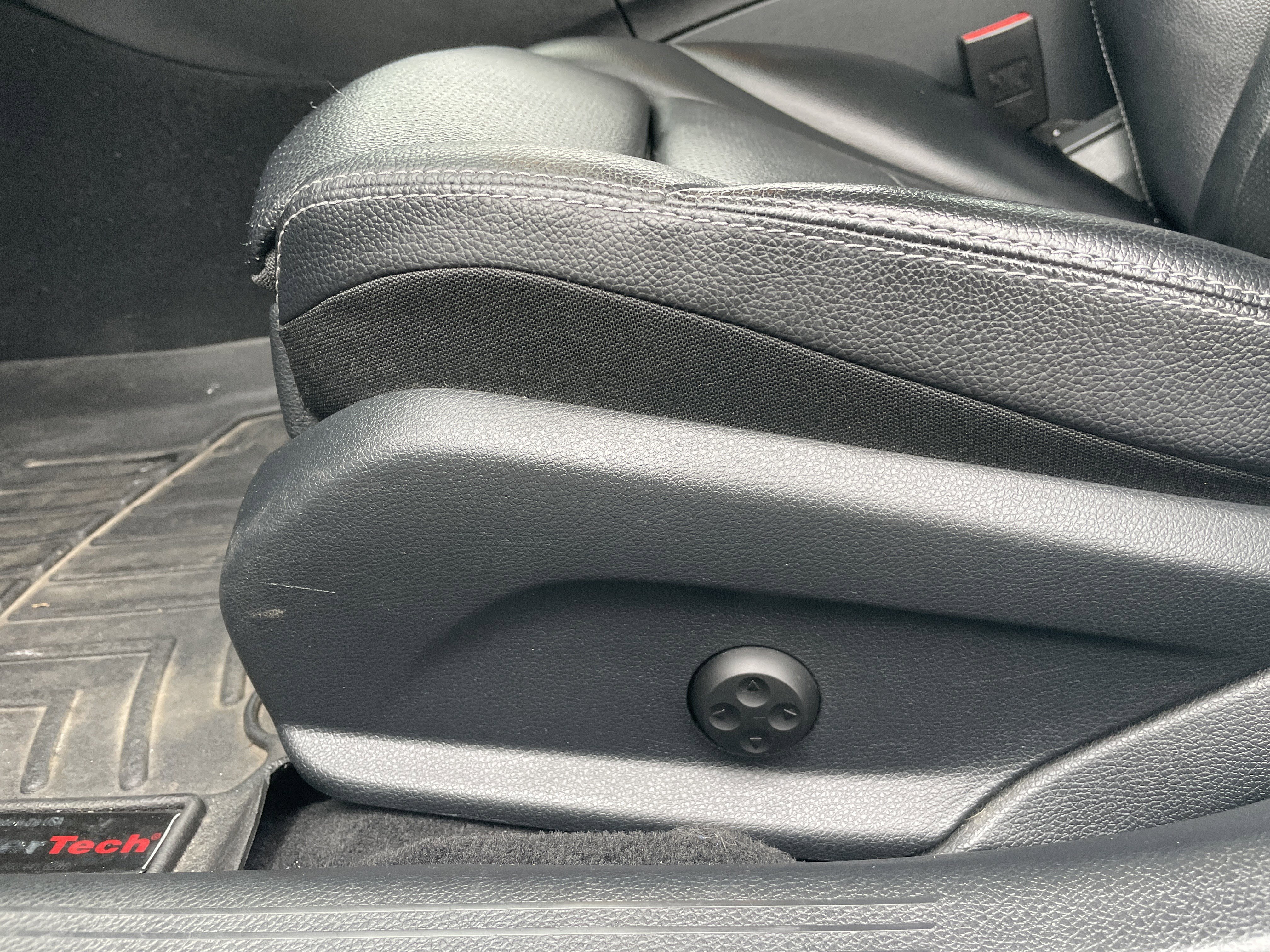 Used 2016 Mercedes-Benz C 300 C 300 image 40