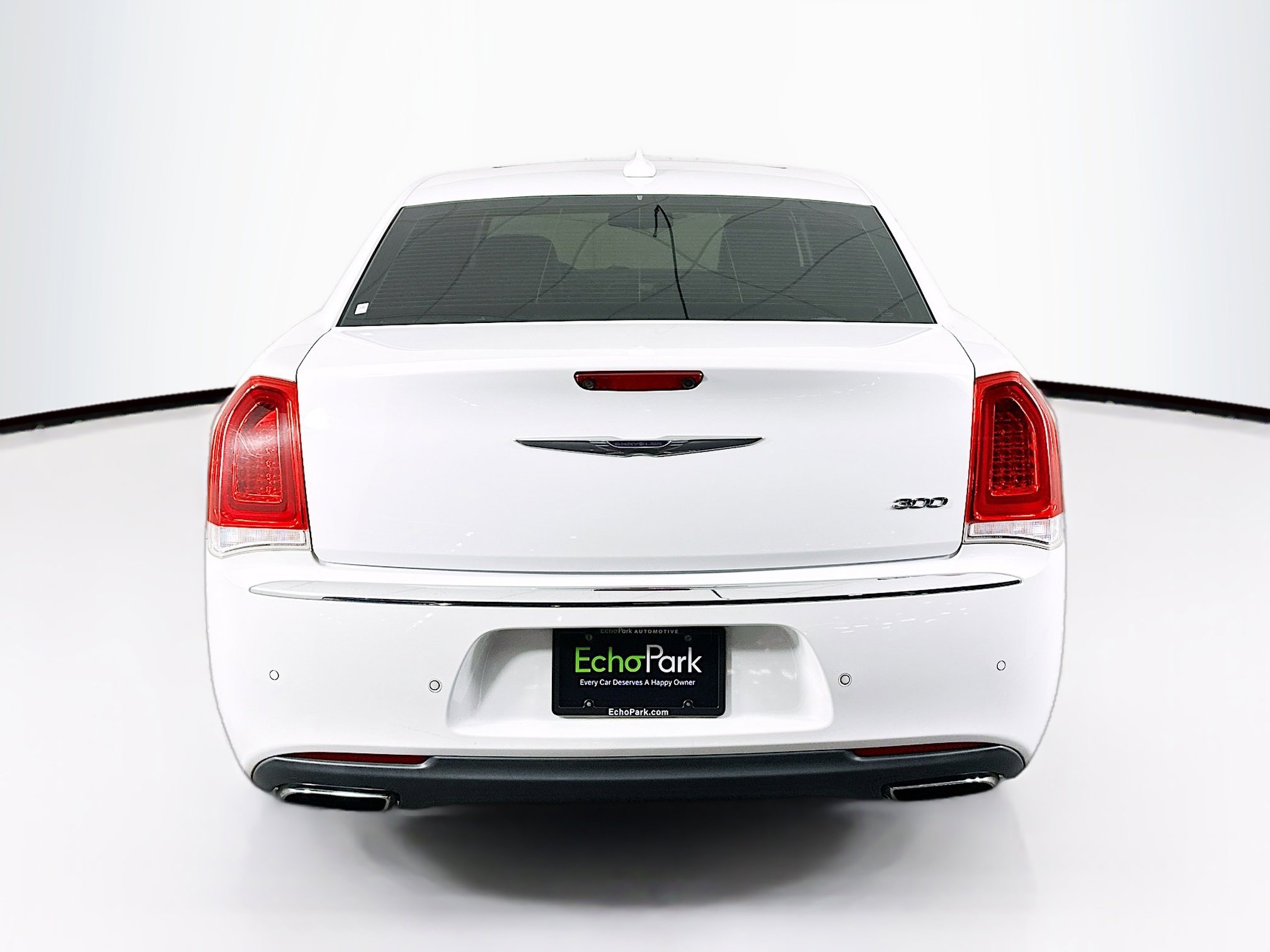 Used 2016 Chrysler 300 Limited RWD image 7