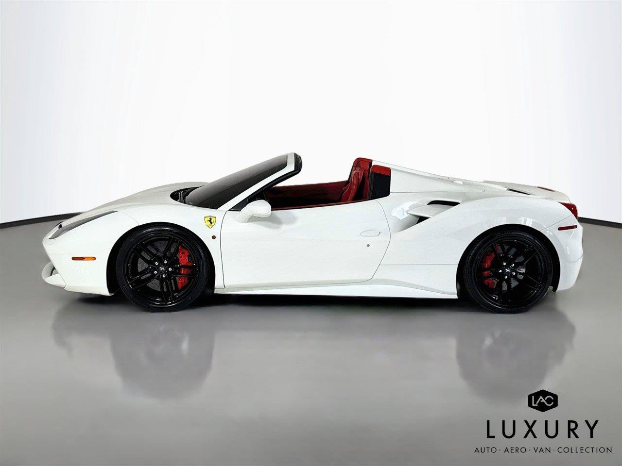Used 2019 Ferrari 488 Spider RWD image 9