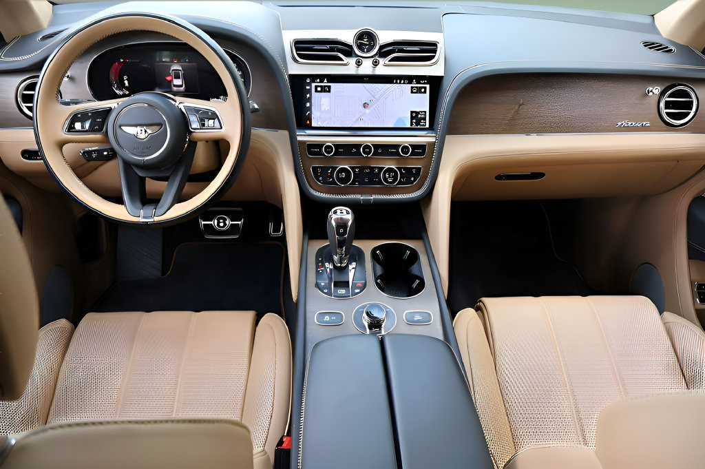 Used 2024 Bentley Bentayga Extended Wheelbase AWD/4WD image 4
