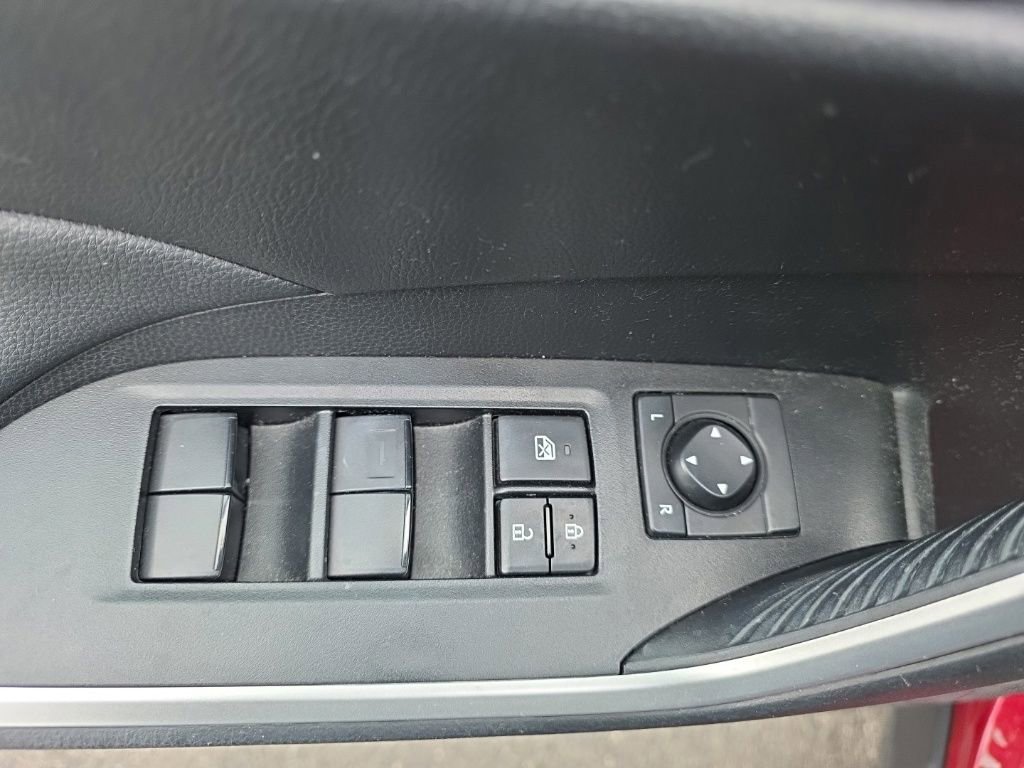 Used 2021 Toyota RAV4 XLE w/ Convenience Package AWD/4WD image 13