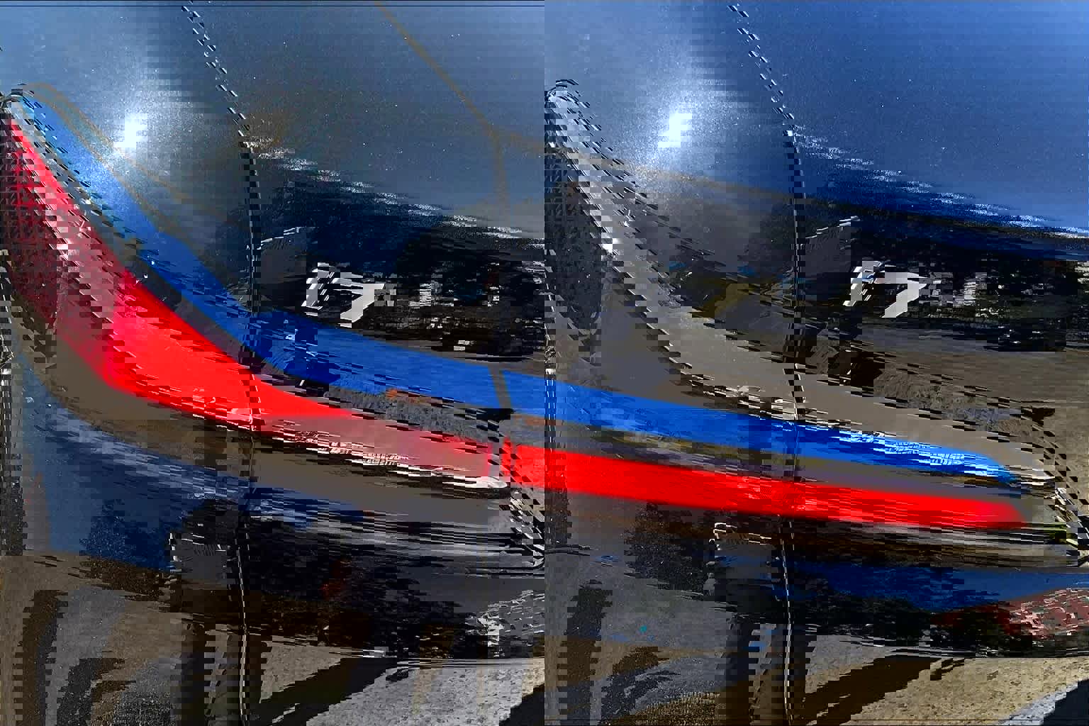 Used 2025 BMW i7 xDrive60 w/ Premium Package image 12