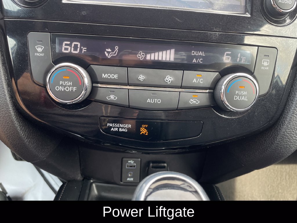 Used 2017 Nissan Rogue SL w/ SL Premium Package AWD/4WD image 16
