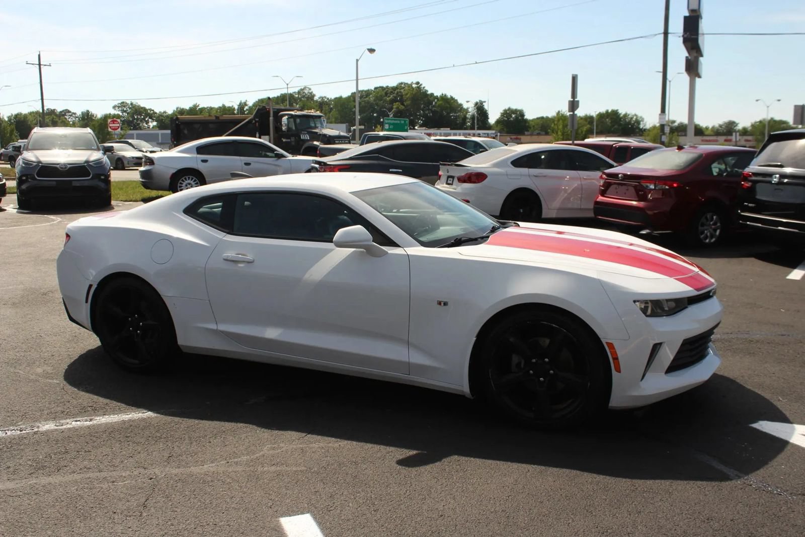 Used 2017 Chevrolet Camaro LT RWD image 10