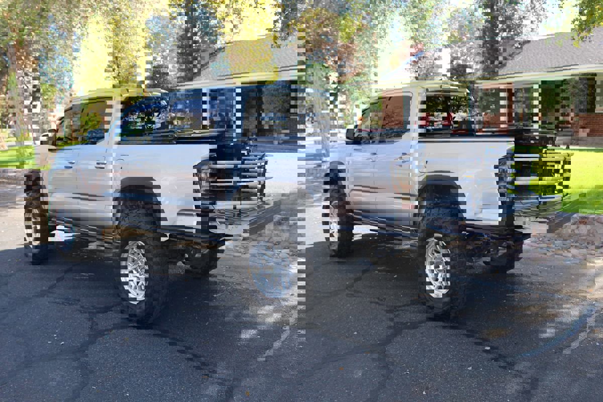 Used 2017 Toyota Tacoma TRD Off-Road image 34