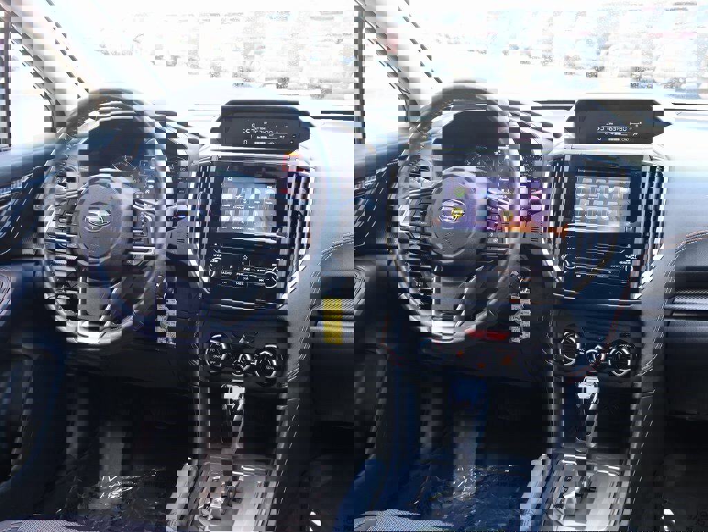 Used 2021 Subaru Crosstrek 2.0i Premium image 14