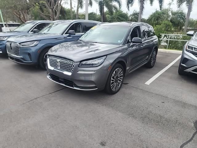 Used 2022 Lincoln Corsair Reserve image 6