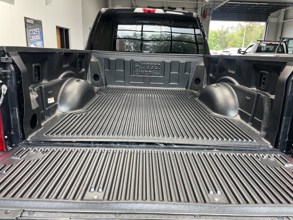 Used 2024 Ford F250 Lariat w/ Sport Appearance Package AWD/4WD image 8