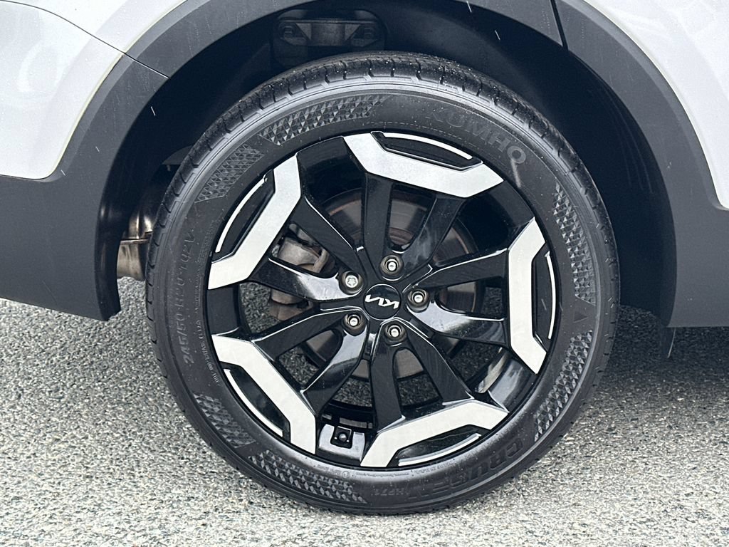 Certified 2023 Kia Telluride S w/ S Sunroof Package AWD/4WD image 7