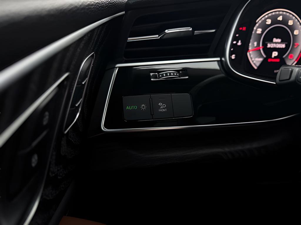 Used 2022 Audi Q8 Premium Plus image 17