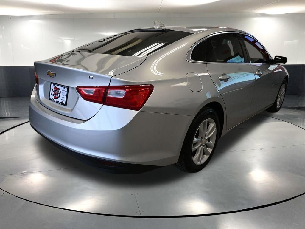 Used 2018 Chevrolet Malibu LT w/ LPO, Convenience Package 2 image 6