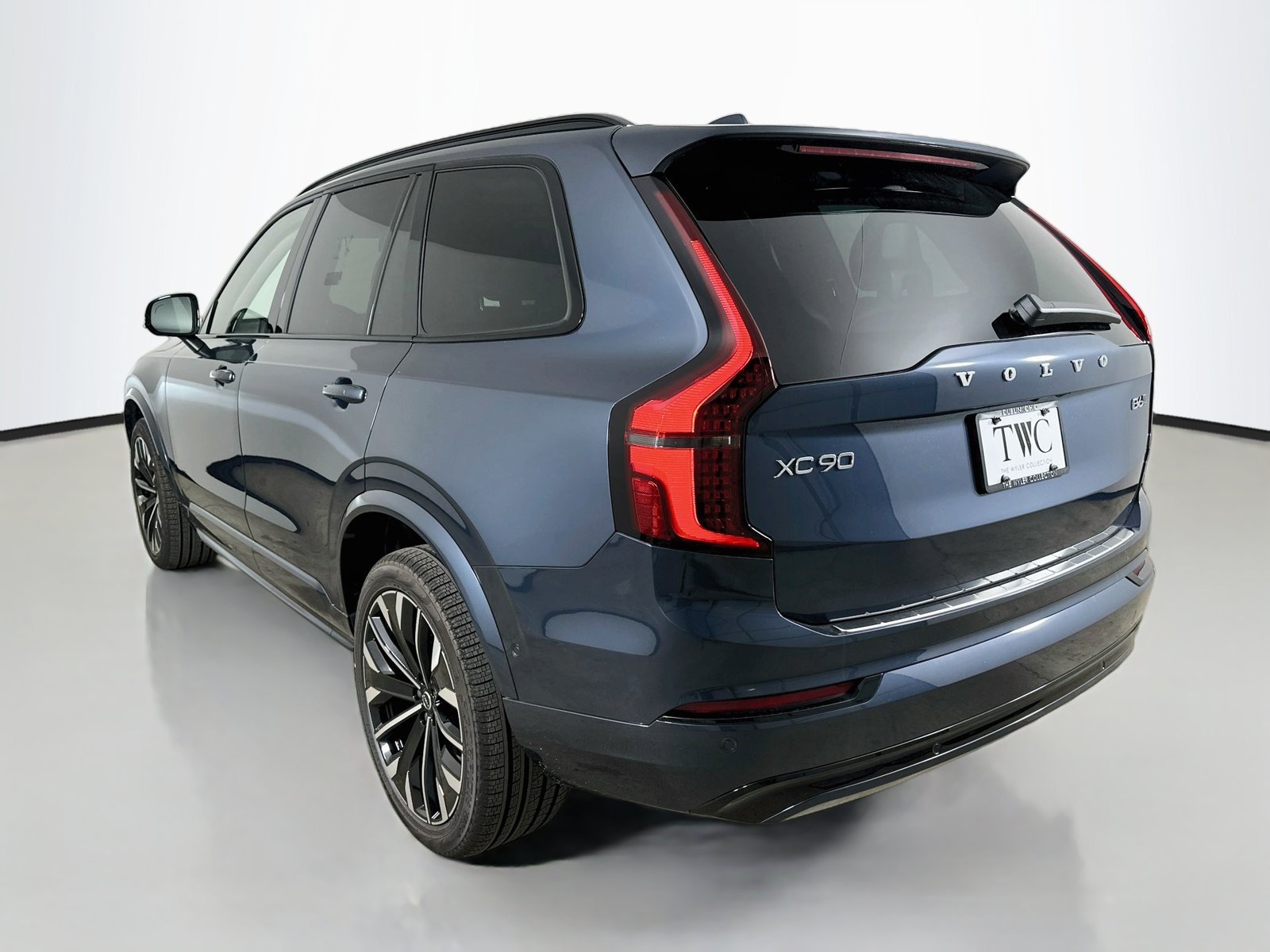 New 2027 Volvo XC90 B6 Ultra AWD/4WD image 7