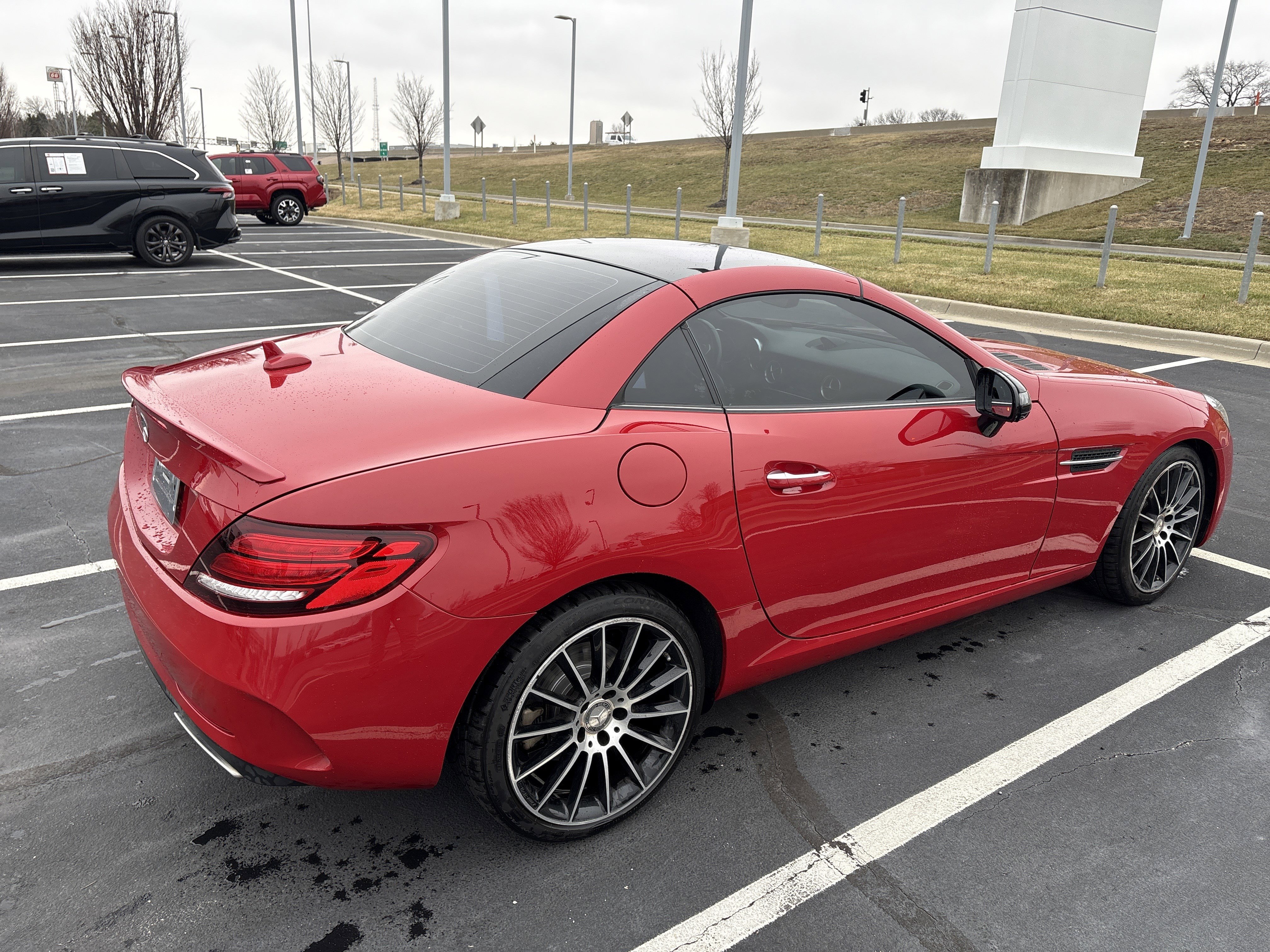 Used 2017 Mercedes-Benz SLC 300 image 9