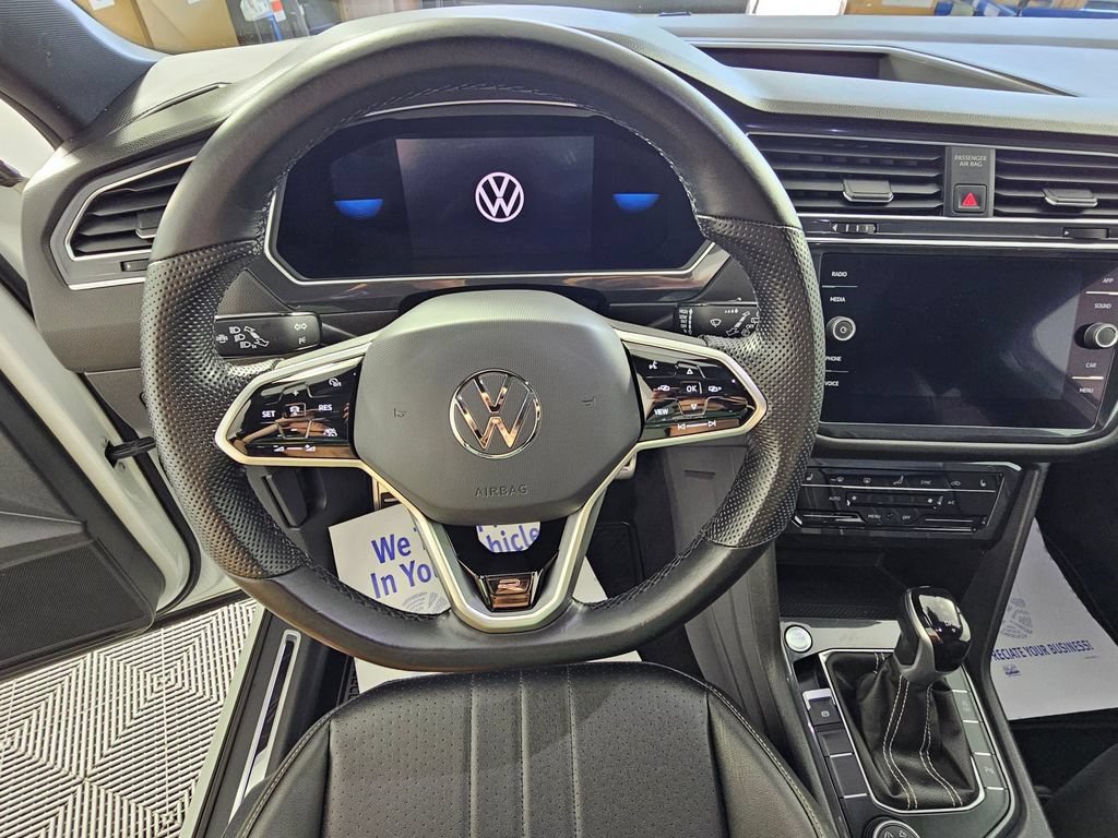 Used 2022 Volkswagen Tiguan SE R-Line AWD/4WD image 25