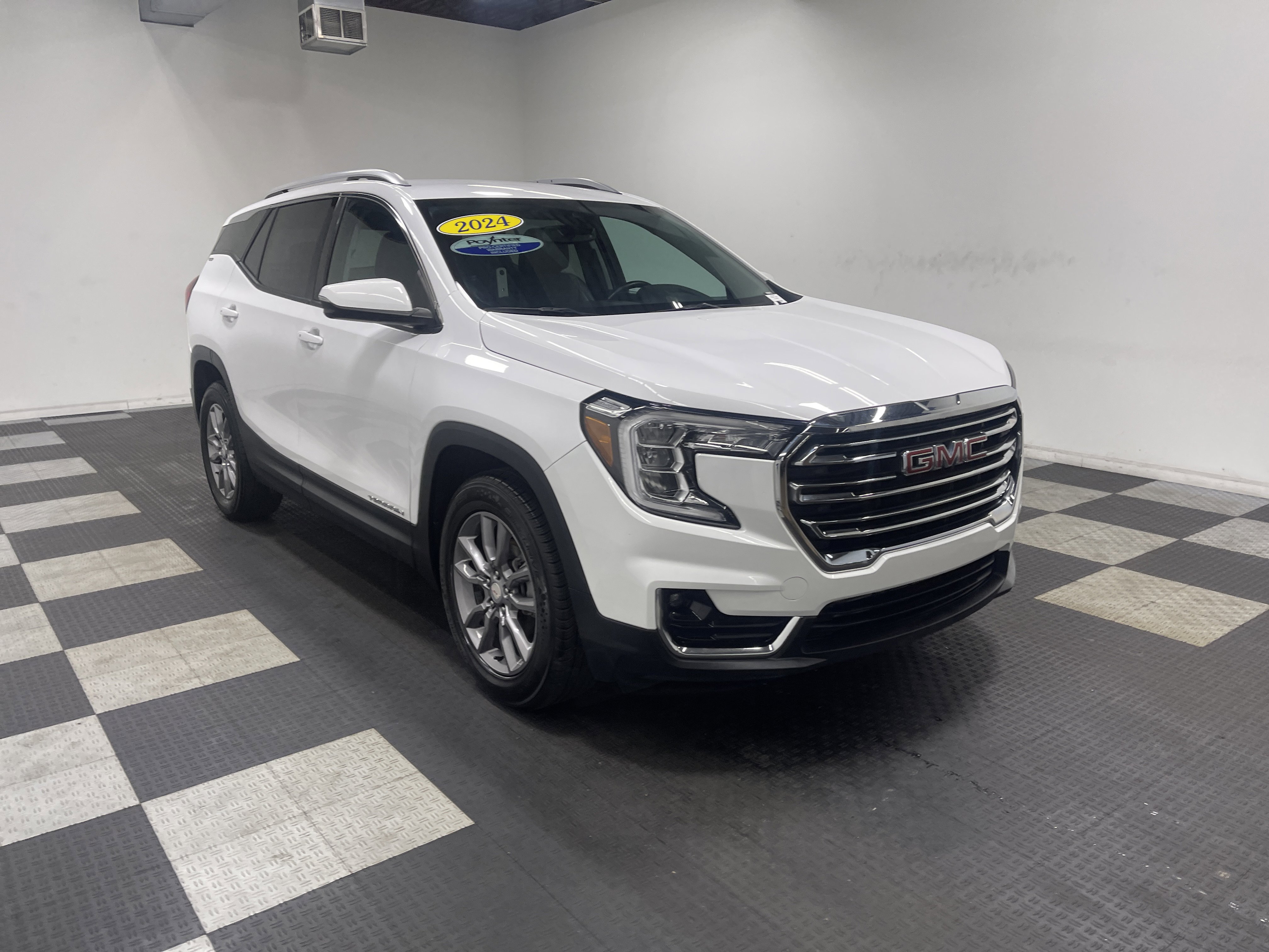 Used 2024 GMC Terrain SLT image 6