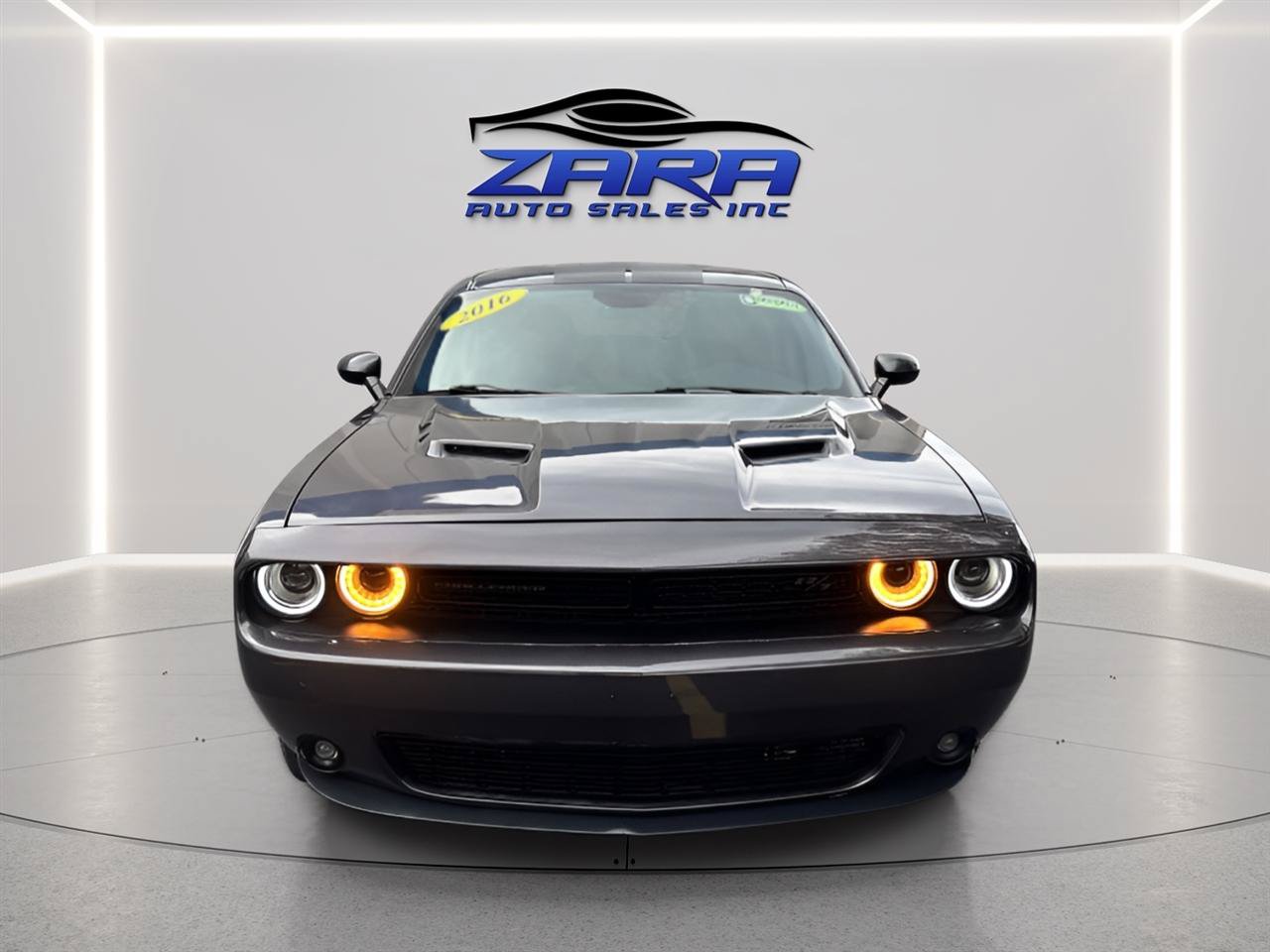Used 2016 Dodge Challenger R/T Plus RWD image 9