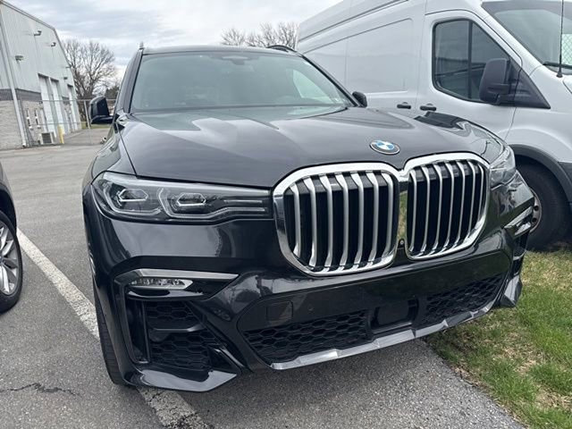 Used 2019 BMW X7 xDrive50i w/ M Sport Package image 4