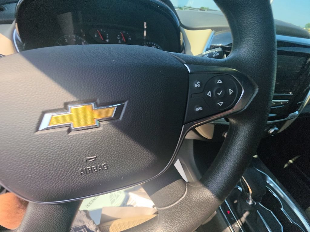 Used 2023 Chevrolet Traverse LS AWD/4WD image 17