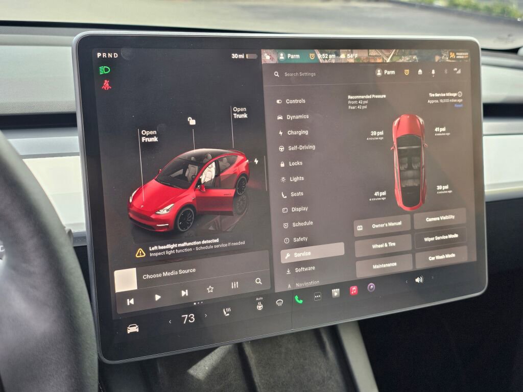 Used 2022 Tesla Model Y Performance AWD/4WD image 37