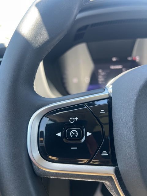 Used 2023 Volvo XC60 B5 Ultimate w/ Climate Package AWD/4WD image 13