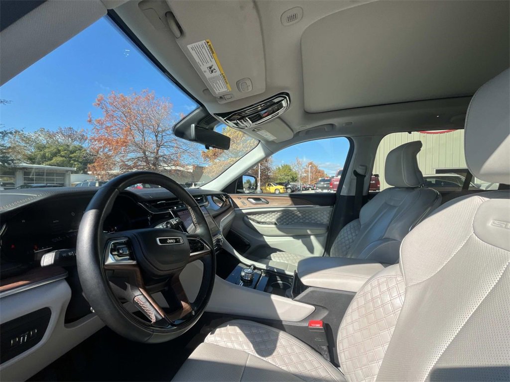 Used 2022 Jeep Grand Cherokee Summit w/ Adv Protech Group IV image 10