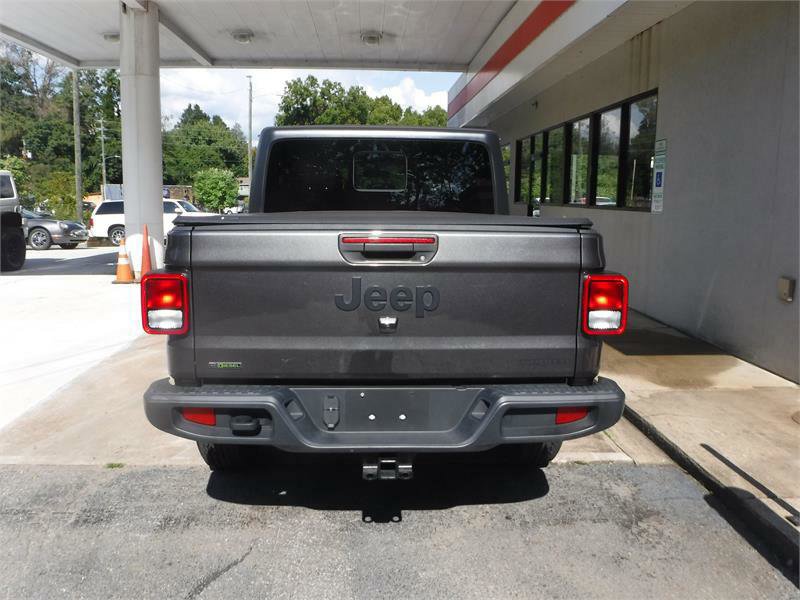 Used 2021 Jeep Gladiator Sport image 9