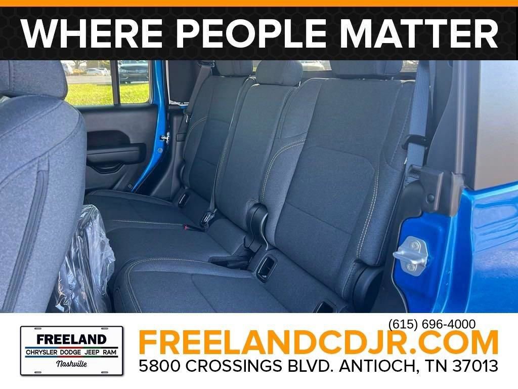 New 2024 Jeep Gladiator Sport w/ Dual Top Group image 21