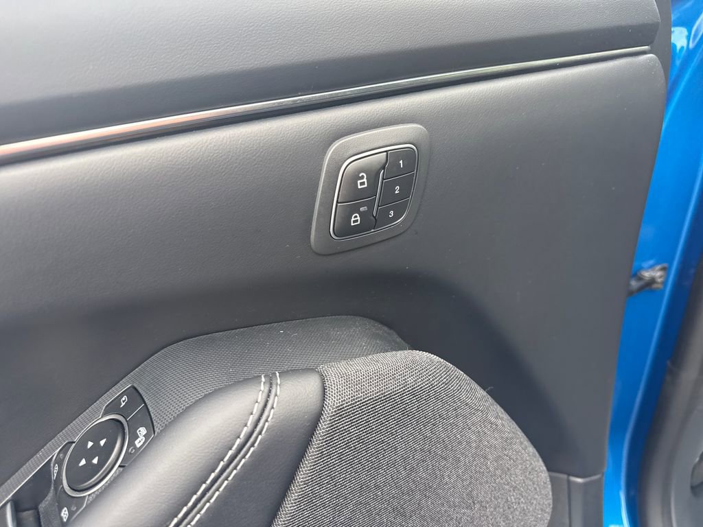 Used 2025 Ford Mustang Mach-E Premium AWD/4WD image 28