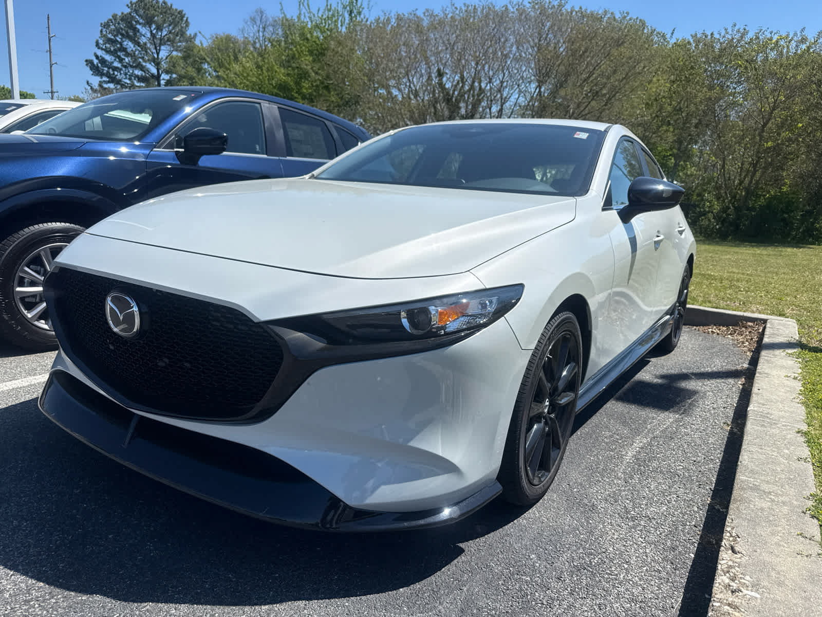 Certified 2025 MAZDA MAZDA3 s Sport w/ Appearance Package FWD image 1
