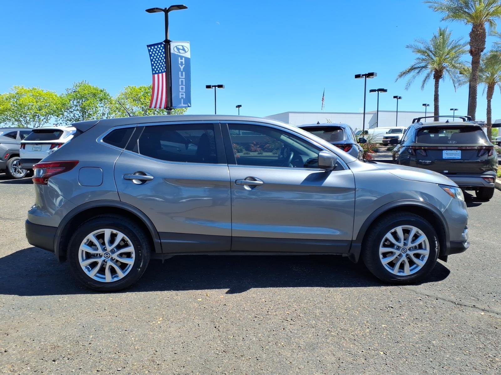 Used 2022 Nissan Rogue Sport S image 4