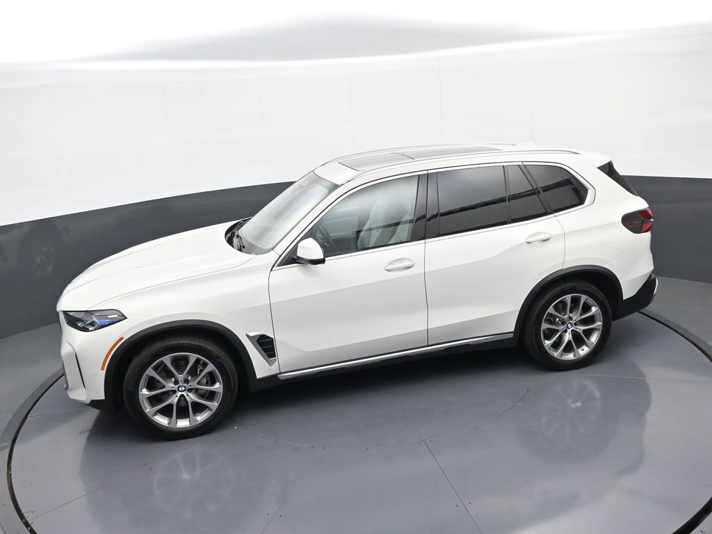 Used 2024 BMW X5 xDrive40i w/ Premium Package image 33