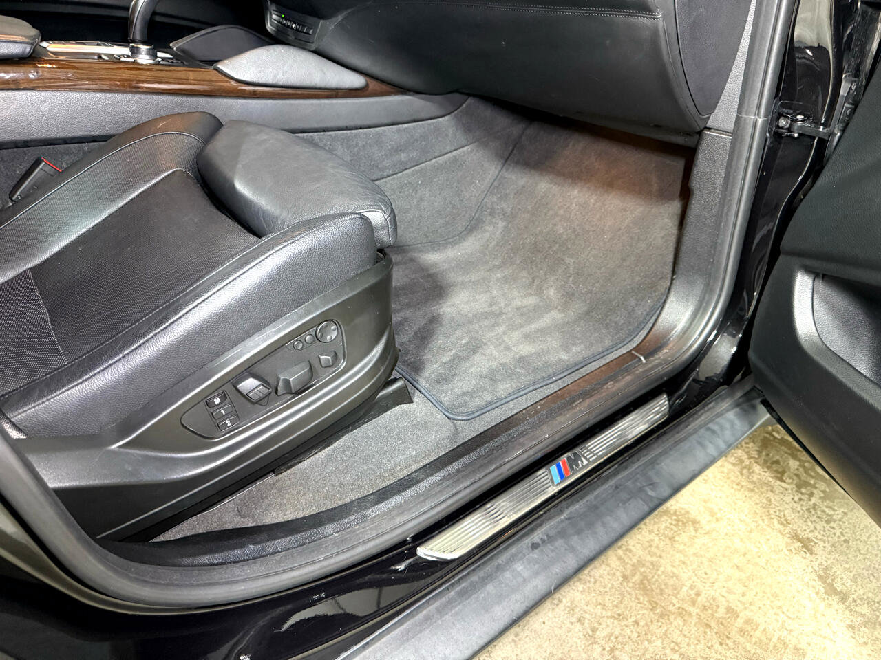 Used 2013 BMW X6 xDrive50i image 26