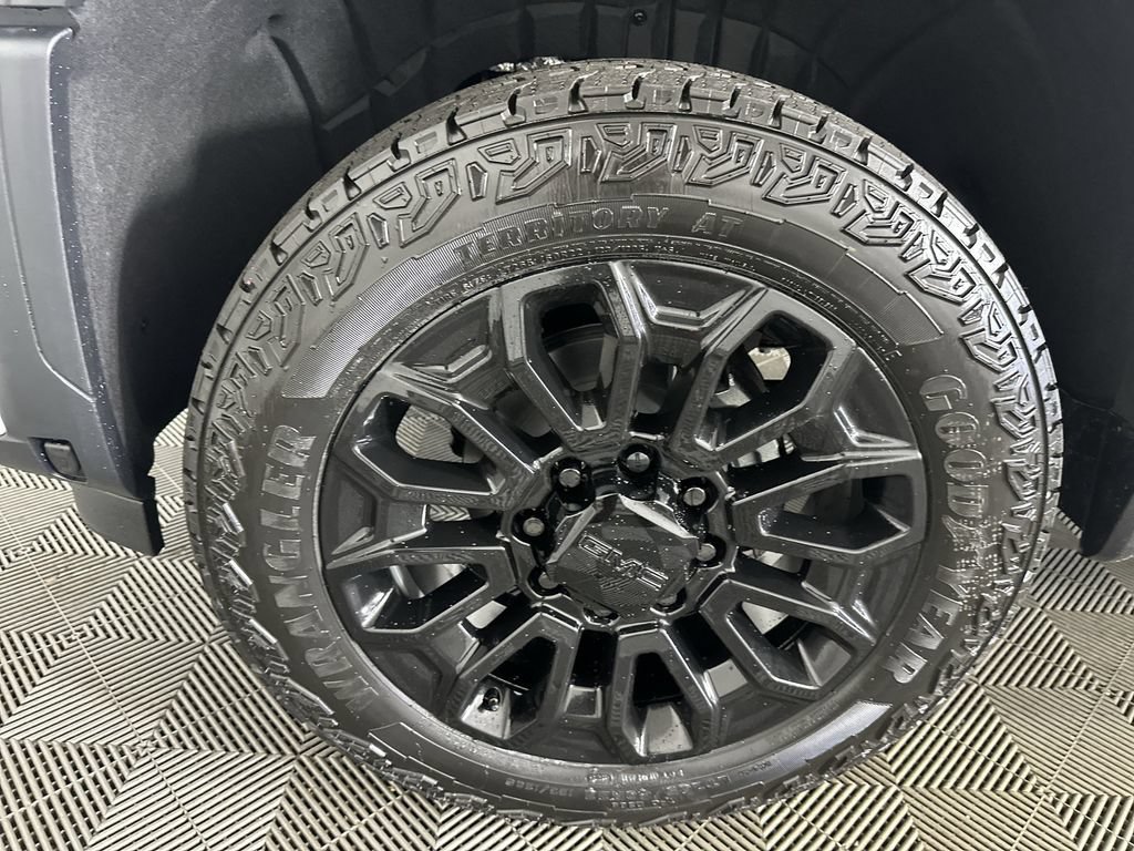 New 2026 GMC Sierra 2500 AT4 w/ Technology Package AWD/4WD image 35