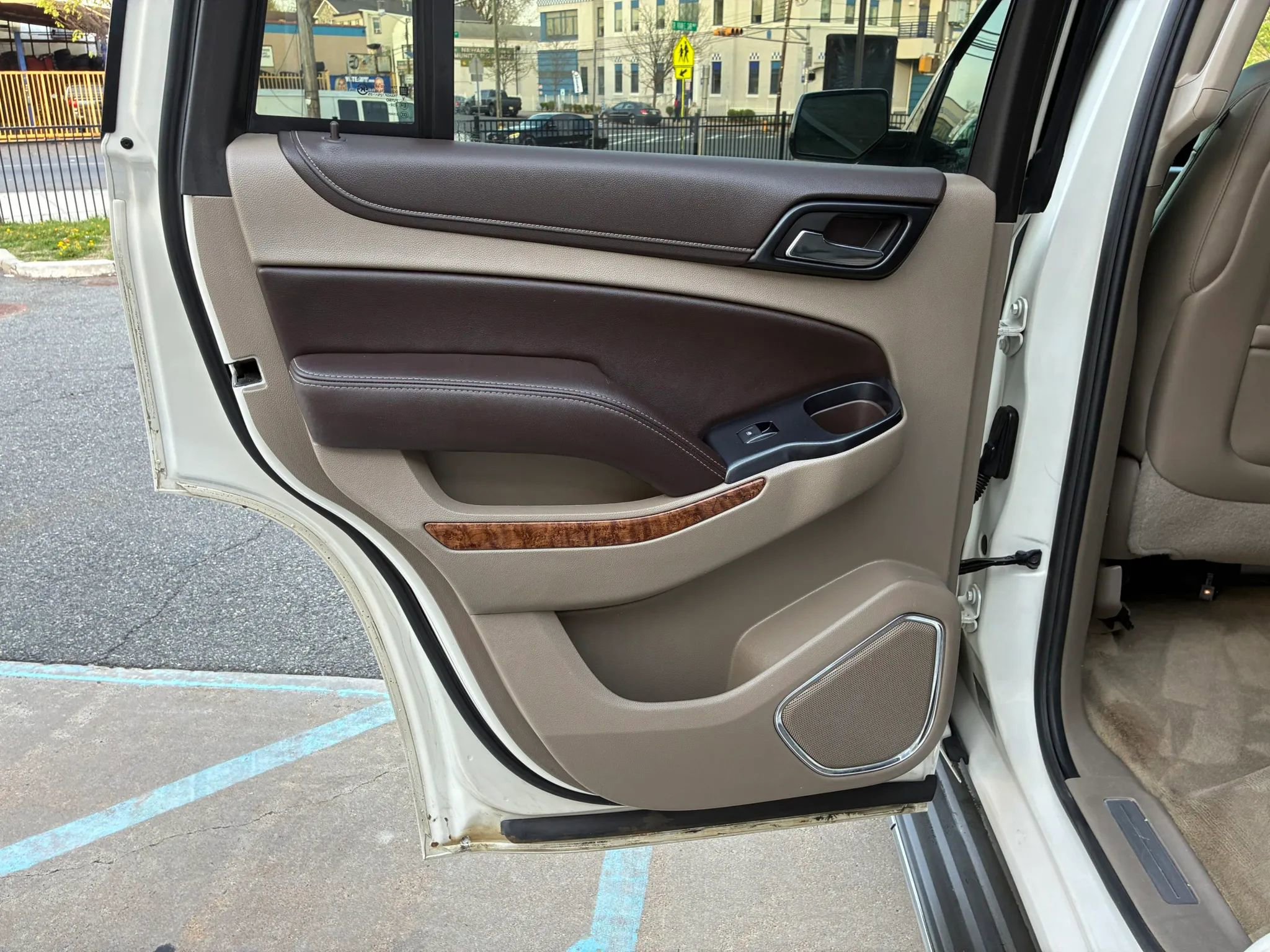 Used 2015 Chevrolet Tahoe LTZ image 12