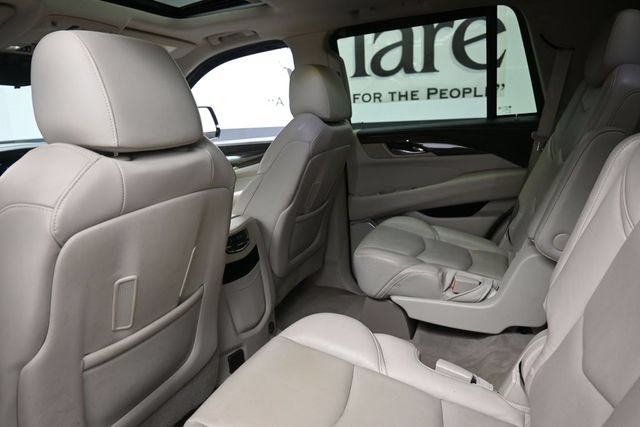 Used 2020 Cadillac Escalade Luxury AWD/4WD image 24