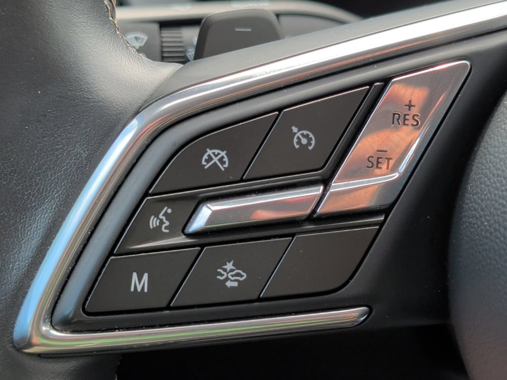 Used 2024 Buick Envision Preferred AWD/4WD image 12