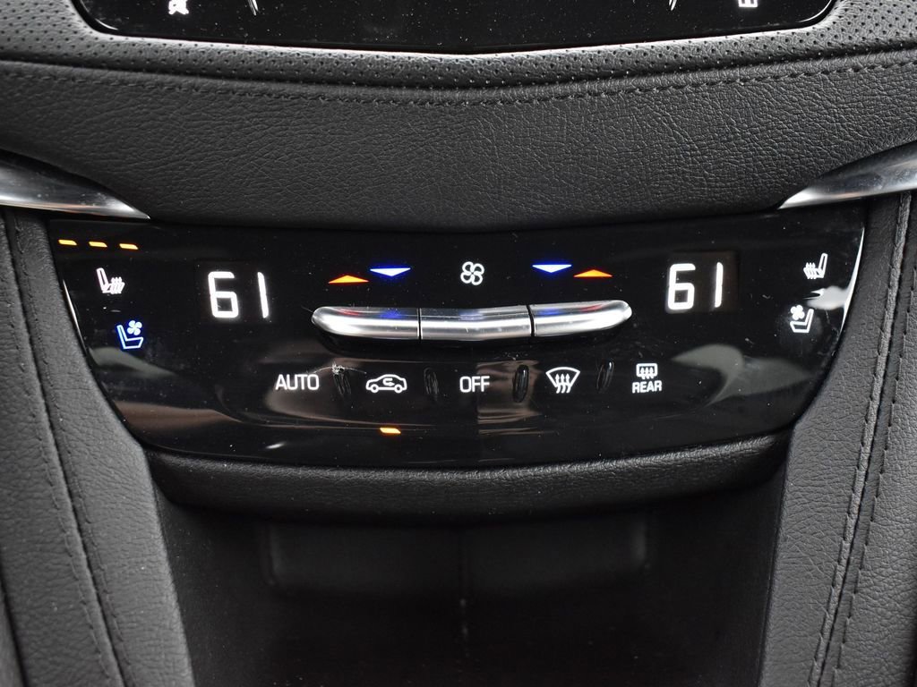 Certified 2024 Cadillac XT5 Premium Luxury w/ LPO, Floor Liner Package image 18