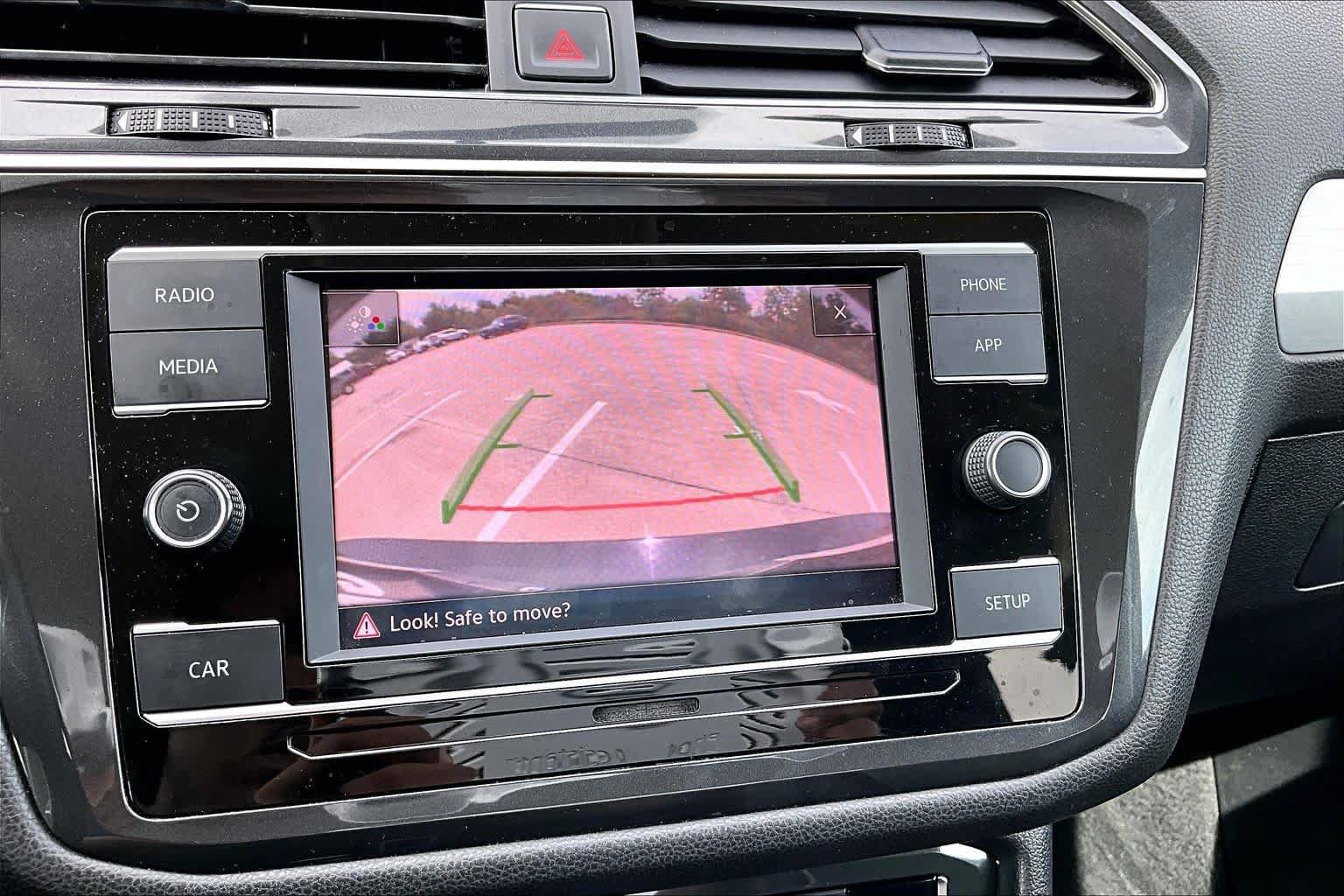 Used 2018 Volkswagen Tiguan S FWD image 25