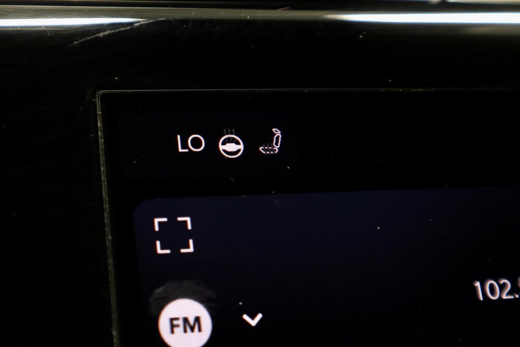 Used 2024 Jeep Grand Cherokee L Laredo image 4