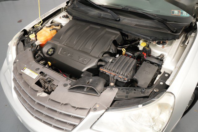 Used 2008 Chrysler Sebring Touring FWD image 40