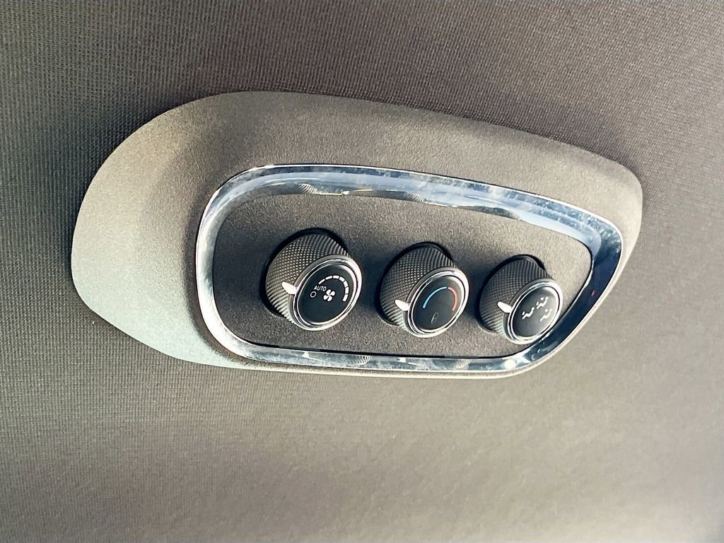 Certified 2019 Dodge Durango SXT RWD image 30