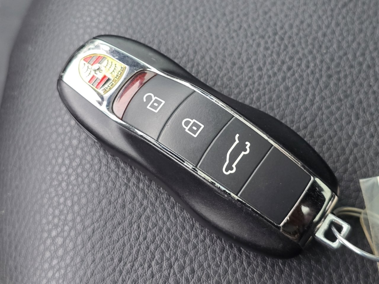 Used 2019 Porsche Macan image 32