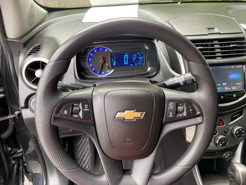 Used 2016 Chevrolet Trax LT w/ LPO, Cargo Package FWD image 11